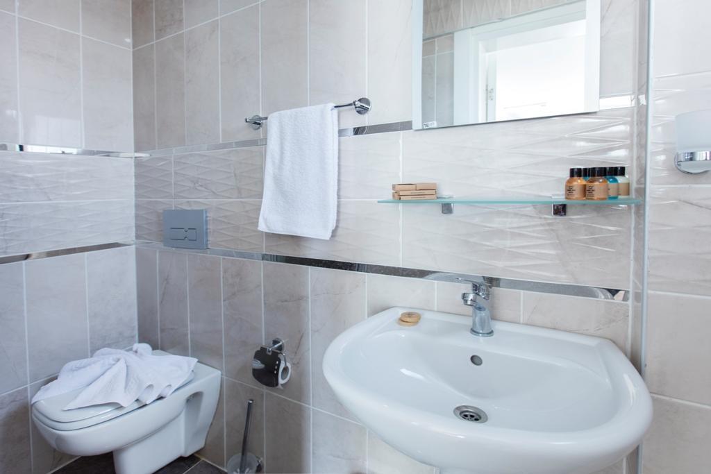 Demir Suit Hotel Kusadasi Exterior photo